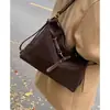 Bolsa de Camurça Personalizada para Mulheres 2025 Nova Tendência Moda Estilo Universitário Bolsa Tote Grande Capacidade Bolsa Multifuncional Mochila