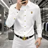 Camisa ligera de manga larga estilo europeo con bordado de abeja y cuello, corte ajustado, resistente a las arrugas, adecuada para ropa business casual, negra