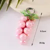 Lindo Llavero de Racimo de Uvas Frescas Acrílico Colgante de Fruta de Verano Llavero Encanto para Bolso Corazón Femenino