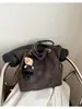 Otoño/Invierno 2025 Bolso de Hombro Retro de Lana Gran Capacidad Cierre de Cordón Bolso Cruzado Sencillo Bolso Tote de Cadena Moderno y Elegante
