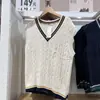 22 Novo Colete Tricotado Versátil de Estilo Preppy de Outono para Casais Masculinos e Femininos 451682