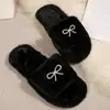 Sapatos femininos plus size de comércio exterior 2026 outono e inverno doce laço de strass sola grossa bico aberto chinelos de algodão peludos para mulheres