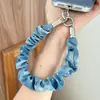 Cordão de Pulso para Celular de Alta Qualidade em Jeans, Cordão para Traseira do Celular, Corrente de Celular Salsicha, Cordão Antifurto para Celular, Cordão para Câmera