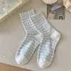 Calcetines de algodón puro para mujer de otoño e invierno, con diseño de lazo, calcetines versátiles de estilo japonés hasta la pantorrilla, perfectos para combinar con tenis, y calcetines con volantes de estilo coreano