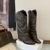 2026 Tendência de Temperamento Estilo Coreano Ponto de Rebite Bico Fino Botas Longas Estilo Cowboy Ocidental Femininas Versátil Botas para Calça Salto Grosso Botas de Moda