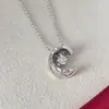 Collar Coco de Alta Gama Estilo Chanel para Mujer, Patrón Acolchado con Incrustaciones de Diamantes, Chapado en Oro Rosa de 18K, Cadena Ligera de Lujo para Suéter