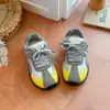 Sapatos Infantis Macios Confortáveis Argan 2026 Outono/Inverno Novo Estilo Sapatos Infantis com Velcro Dexun Crianças Médias e Grandes Sapatos Esportivos Modernos