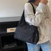 Bolso grande de nailon con múltiples bolsillos, estilo casual japonés para mujer, nuevo modelo 2026 para la escuela y el trabajo, bolso de hombro y cruzado