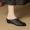 Mules de Malha Vazada Patchwork Bico Fechado para Mulheres, Chinelo de Meio para Uso Externo Verão 2026, Sandálias de Salto Plataforma com Bico Quadrado Meio Cobertas para Mulheres
