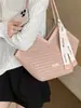 Bolsa feminina grande de padrão trançado retrô transfronteiriça 2026 nova versátil moda executiva ombro axila tote bag