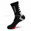 Meias esportivas masculinas transfronteiriças plus size de comprimento médio, meias para basquete e corrida, que absorvem o suor e são respiráveis, com sola tipo toalha, e apresentando um design de letras e color block para exportação