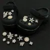 Hebilla de Zapato de Perla Simple y de Alta Gama Se Adapta a Crocs de Delfín Pequeño Accesorios de Flor de Resina Versátil Crocs DIY