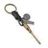 Llavero de metal vintage minimalista con colgante de cordón de cuero tejido, accesorio de llavero creativo unisex