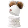 Gorro de lana para niños de pelo real de mapache, gorro con dos pompónes, conjunto de bufanda de dos piezas, gorro de punto nuevo, juego de cuello acolchado con terciopelo