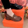 Mocasines planos de cuero suave con suela gruesa para mujer, nuevos zapatos de suela blanda Otoño 2026, zapatos pequeños versátiles de cuero estilo británico