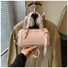 2026 Nueva Moda Bolso Boston de Cuero con Cera de Aceite Mini Bolso de Mano Versátil Bolso de Hombro Texturizado Bolso Cruzado