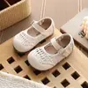 Sandalias Cómodas para Niñas 2026 Nuevas Llegadas de Verano Zapatos de Princesa Huecos Suaves para Niños Zapatos de Playa Abiertos Tejidos de una Sola Tira