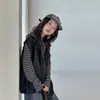 Nuevo conjunto de otoño para niñas: Conjunto de tres piezas elegante: chaleco, playera base a rayas y jeans para niñas pequeñas