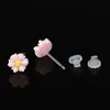 Pendientes de flor de color pequeño fresco de primavera y verano para mujer, pendientes dulces de margarita pequeña, pendientes de moda sin agujeros en las orejas, clip para oreja, venta al por mayor
