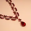 Collar de Flor de Zircón Rojo y Gota de Agua Transfronterizo Europeo y Americano, Cadena para Clavícula de Nicho de Lujo Ligero, Accesorio de Gama Alta Moderno y Versátil