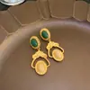 Pendientes Vintage Retro con un Toque de Lujo Ligero y de Alta Gama, Diseño de Nicho, Pendientes Versátiles y a la Moda para el Temperamento de las Mujeres