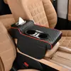 2025 Nuevo Modelo Caja Reposabrazos Central para Coche Alza Almohadilla Cubierta Protectora Portavasos Doble Caja de Pañuelos para Coche de Cuero de Gama Alta