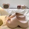 Pantuflas Negras de Suela Gruesa con Soporte de Arco para Mujer, Nuevas Sandalias de Playa Antideslizantes Primavera y Verano 2026, Pantuflas de Una Tira
