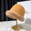Chapéu Mongol Outono e Inverno Feminino Forrado com Lã Espessado Proteção para Orelhas Quente Chapéu de Pescador Estilo Coreano Versátil Celebridade da Internet Equitação Outdoor Chapéu Balde