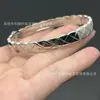 Pulsera Pequeña con Patrón de Diamantes, Versión Estrecha, Oro Rosa, Incrustada con Diamantes, Moderna y de Alta Gama, Nuevo Modelo para Mujer 2024