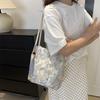 Primavera e Verão Nova Bolsa de Ombro Estilo Ocidental Grande Capacidade Bolsa Axila Linda Casual Personalizada Crossbody Bolsa Feminina Bucket Bag