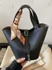 Yuezhi 2026 Verão Novo Estilo Padrão Lichia Bolsa Feminina Casual de Alta Qualidade Bolsa Saco Moda Versátil Lenço de Seda Bolsa de Mão