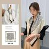 Cachecol de Seda Acetinada Feminino de Primavera e Outono Shanghai Story, Estampado, Mais Fácil de Combinar, Cachecol 90 Quadrado Grande, Presente para o Dia das Mães