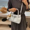 Bolso de diseño único para mujer, nuevo y elegante bolso tipo cubo plisado de verano 2026, bolso de hombro y cruzado para el trabajo