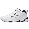 Zapatillas de deporte de cuero impermeables para estudiantes, combinables con todo, de talla grande para hombre, zapatillas casuales de moda, transpirables y antideslizantes, talla 48