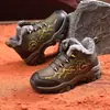 Sapatos de Algodão para Meninos de Inverno com Forro de Pelo, Crianças de Tamanho Médio e Grande, Antiderrapante com Garras de Aço para Exterior, Algodão Grande, Algodão de Duas Camadas, Tênis Esportivos Infantis Espessados