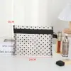 Bolsa de Maquiagem de Rede Estilo Ins Super Popular Bolsa de Maquiagem Portátil Feminina Malha de Amor Boca de Maquiagem Envelope Vermelho Armazenamento de Cosméticos
