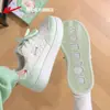 Tenis de malla transpirable para mujer, talla 26, nuevo modelo de verano, zapatos blancos de suela gruesa, versátiles y súper populares para estudiantes