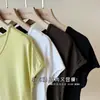 ¡Súper elegante! Top muy favorecedor y adelgazante de manga corta con cuello en V, pequeñas mangas volantes, bajo irregular y cordón lateral para mujer