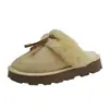 Ropa de exterior Otoño/Invierno Suela gruesa Zapatos de pelo cálido Nuevo estilo para mujer Con terciopelo extra Zapatillas sin cordones Pantuflas de algodón Pantuflas de punta cerrada Antideslizantes