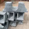 Tarjeta de eje de mina Es el componente de conexión clave entre el bastidor del vagón de mina y el juego de ruedas, utilizado para asegurar el juego de ruedas