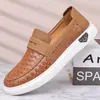 Tênis Brancos Masculinos Artesanais de Tamanho Grande para Primavera/Verão 2026, Tênis Casuais Respiráveis Flyknit Masculinos, Sapatos para Dirigir