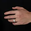 Anillo Patrón Gran Muralla Accesorio Versátil de Personalidad Joyería Simple de Gama Alta Acero de Titanio Moda Lujo Ligero Anillos de Pareja Venta al por Mayor Color Dorado