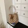 Bolso Tote de Lunares 2026 Nuevo Bolso de Hombro de Moda, Diseño Único, Bolso de Mano de Gran Capacidad para el Trabajo