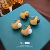 Pendientes Asimétricos Plateados en Forma de C Estilo Palacio Geométrico Exquisito de Nicho Pendientes de Moda Retro de Gama Alta para Mujer