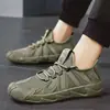 Nuevos Zapatos Ligeros para Hombre Primavera/Verano Tenis Flyknit para Hombre de Moda Zapatos de Trabajo Casuales Transpirables Versátiles Zapatos de Malla