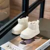Botas de nieve para niños, nuevo modelo de invierno 2026, impermeables, antideslizantes, forradas de felpa, engrosadas, cálidas, para niños pequeños y niños, zapatos grandes de algodón para niñas