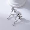 Aretes Originales de Aguja de Plata S925 Japoneses y Coreanos Nuevos Asimétricos de Lazo para Mujer Diseño Nicho Aretes Colgantes de Zircón