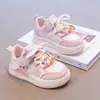 Zapatos para Niñas Labubu 2026 Modelo Nuevo de Primavera Zapatos Blancos Infantiles Tenis Deportivos Impermeables de Piel para Niñas Estudiantes