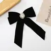 Pasador estilo Chanel pasador lazo de terciopelo negro accesorios para el cabello femenino otoño e invierno parte trasera de la cabeza pinza de resorte tocado estilo francés