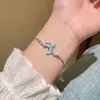 Pulsera Super Brillante con Circonita Microincrustada para Mujer, Pulsera de Cristal de Lujo Ligero de Gama Alta, Nueva Joyería Popular de Venta al por Mayor 2026